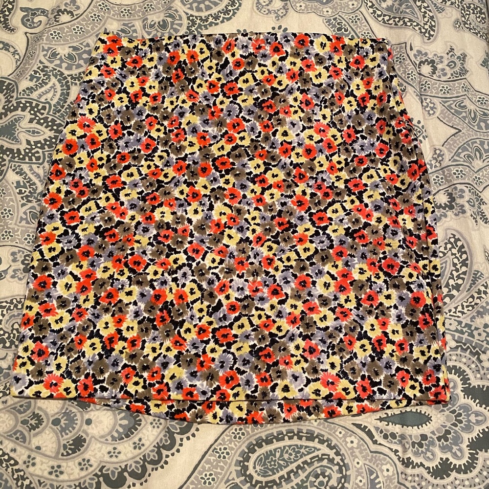 Floral mini skirt